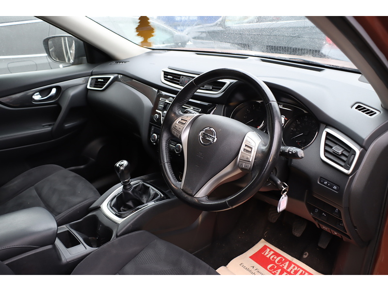 Nissan 1.6 ACENTA SUV PETROL MANUAL PANORAMIC SUNROOF BLUETOOTH STEREO CD PLAYER PARKING AIDS JUST 2 OWNERS SAME OWNER FOR 4 YEARS ONLY 58000 MILES FSH 72-74 Mitcham Road