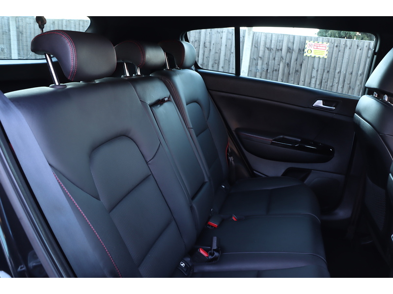 Kia 1.6 T-GDI GT-LINE S SUV 5DR PETROL DCT AWD AUTO SUNROOF HEATED SEATS SATNAV APPLE CARPLAY REAR & 360 CAMERA PARKING AIDS JUST 2 OWNERS 46000 MILES FSH 72-74 Mitcham Road