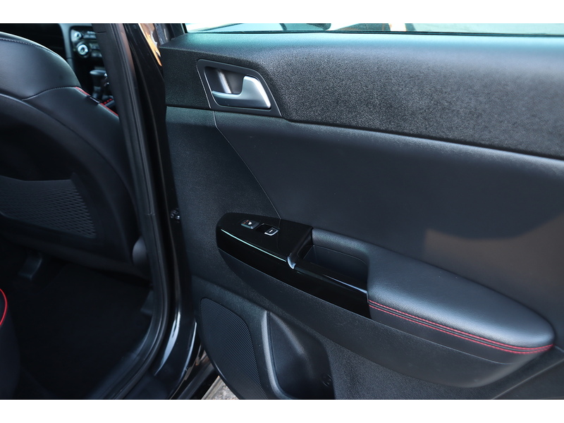 Kia 1.6 T-GDI GT-LINE S SUV 5DR PETROL DCT AWD AUTO SUNROOF HEATED SEATS SATNAV APPLE CARPLAY REAR & 360 CAMERA PARKING AIDS JUST 2 OWNERS 46000 MILES FSH 72-74 Mitcham Road