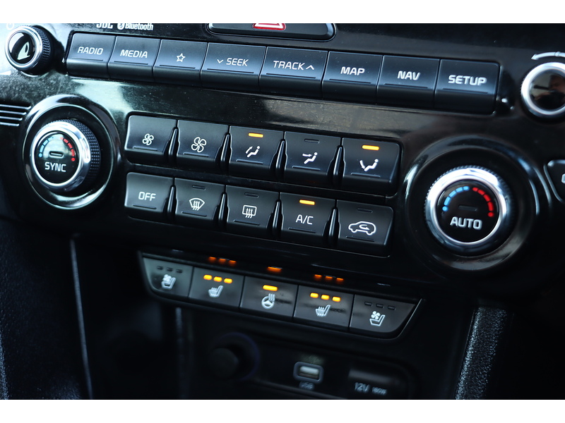 Kia 1.6 T-GDI GT-LINE S SUV 5DR PETROL DCT AWD AUTO SUNROOF HEATED SEATS SATNAV APPLE CARPLAY REAR & 360 CAMERA PARKING AIDS JUST 2 OWNERS 46000 MILES FSH 72-74 Mitcham Road