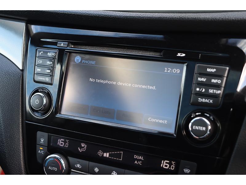 Nissan 1.2 DIG-T TEKNA SUV 5DR PETROL MANUAL PAN ROOF HEATED SEATS SATNAV BLUETOOTH DAB RADIO APPLE CARPLAY REAR CAMERA PARKING AIDS 2 OWNERS 72000 MILES FSH 72-74 Mitcham Road