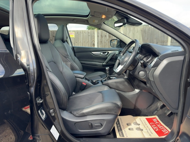 Nissan 1.2 DIG-T TEKNA SUV 5DR PETROL MANUAL PAN ROOF HEATED SEATS SATNAV BLUETOOTH DAB RADIO APPLE CARPLAY REAR CAMERA PARKING AIDS 2 OWNERS 72000 MILES FSH 72-74 Mitcham Road