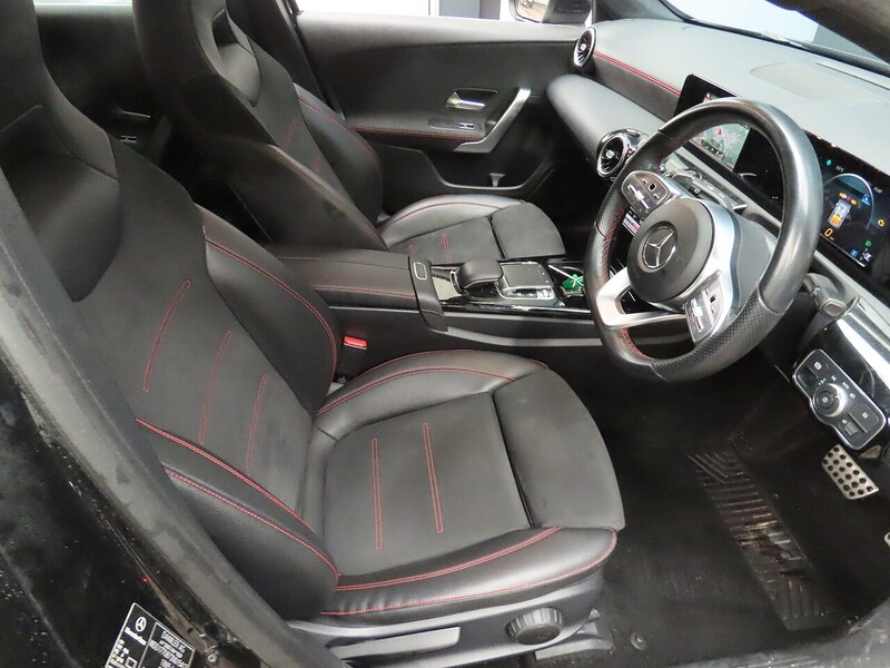 Mercedes-Benz A200 1.3 AMG LINE HATCHBACK 5DR PETROL 7G-DCT AUTO SAT NAV BLUETOOTH DAB STEREO REAR CAMERA JUST 2 OWNERS SAME OWNER FOR 4 YEARS ONLY 70000 MILES SH 72-74 Mitcham Road