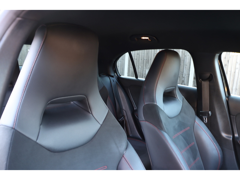 Mercedes-Benz A200 1.3 AMG LINE HATCHBACK 5DR PETROL 7G-DCT AUTO SAT NAV BLUETOOTH DAB STEREO REAR CAMERA JUST 2 OWNERS SAME OWNER FOR 4 YEARS ONLY 70000 MILES SH 72-74 Mitcham Road