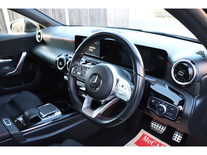 Mercedes-Benz A200 1.3 AMG LINE HATCHBACK 5DR PETROL 7G-DCT AUTO SAT NAV BLUETOOTH DAB STEREO REAR CAMERA JUST 2 OWNERS SAME OWNER FOR 4 YEARS ONLY 70000 MILES SH 72-74 Mitcham Road