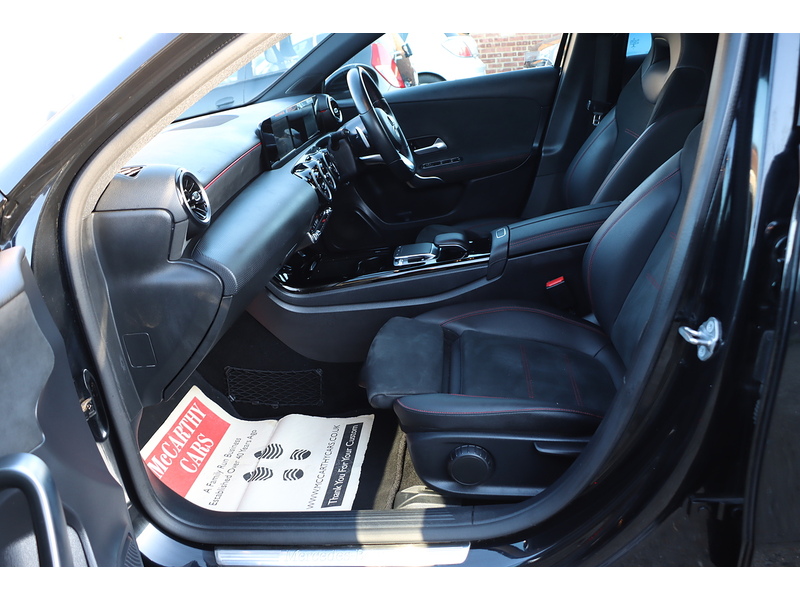 Mercedes-Benz A200 1.3 AMG LINE HATCHBACK 5DR PETROL 7G-DCT AUTO SAT NAV BLUETOOTH DAB STEREO REAR CAMERA JUST 2 OWNERS SAME OWNER FOR 4 YEARS ONLY 70000 MILES SH 72-74 Mitcham Road