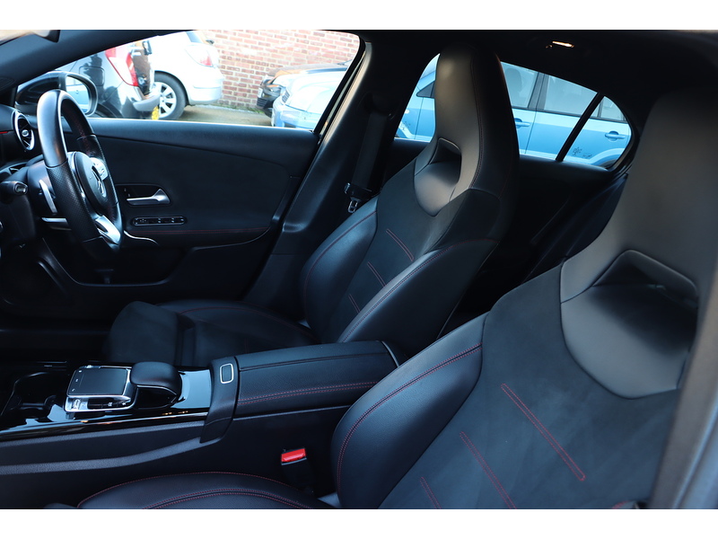 Mercedes-Benz A200 1.3 AMG LINE HATCHBACK 5DR PETROL 7G-DCT AUTO SAT NAV BLUETOOTH DAB STEREO REAR CAMERA JUST 2 OWNERS SAME OWNER FOR 4 YEARS ONLY 70000 MILES SH 72-74 Mitcham Road