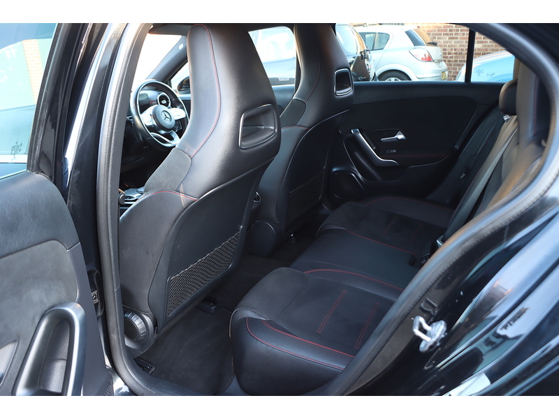 Mercedes-Benz A200 1.3 AMG LINE HATCHBACK 5DR PETROL 7G-DCT AUTO SAT NAV BLUETOOTH DAB STEREO REAR CAMERA JUST 2 OWNERS SAME OWNER FOR 4 YEARS ONLY 70000 MILES SH 72-74 Mitcham Road