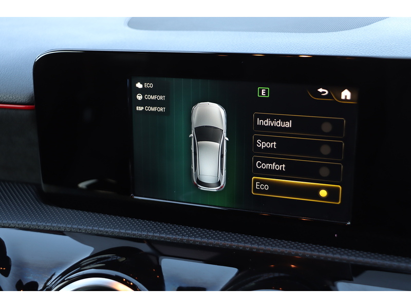 Mercedes-Benz A200 1.3 AMG LINE HATCHBACK 5DR PETROL 7G-DCT AUTO SAT NAV BLUETOOTH DAB STEREO REAR CAMERA JUST 2 OWNERS SAME OWNER FOR 4 YEARS ONLY 70000 MILES SH 72-74 Mitcham Road