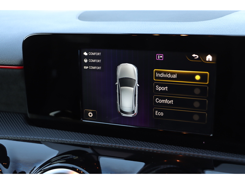 Mercedes-Benz A200 1.3 AMG LINE HATCHBACK 5DR PETROL 7G-DCT AUTO SAT NAV BLUETOOTH DAB STEREO REAR CAMERA JUST 2 OWNERS SAME OWNER FOR 4 YEARS ONLY 70000 MILES SH 72-74 Mitcham Road