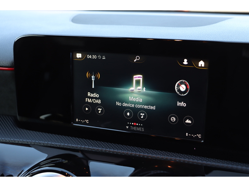 Mercedes-Benz A200 1.3 AMG LINE HATCHBACK 5DR PETROL 7G-DCT AUTO SAT NAV BLUETOOTH DAB STEREO REAR CAMERA JUST 2 OWNERS SAME OWNER FOR 4 YEARS ONLY 70000 MILES SH 72-74 Mitcham Road