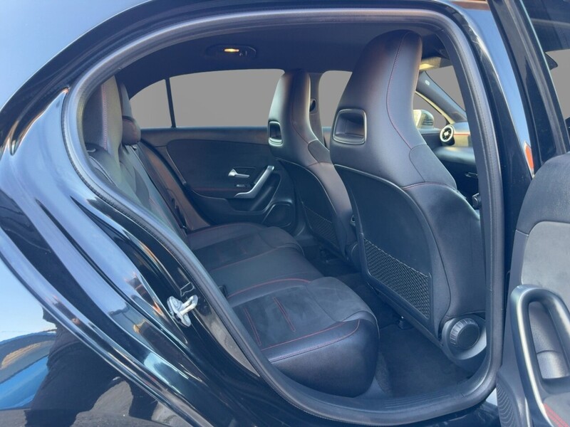 Mercedes-Benz A200 1.3 AMG LINE HATCHBACK 5DR PETROL 7G-DCT AUTO SAT NAV BLUETOOTH DAB STEREO REAR CAMERA JUST 2 OWNERS SAME OWNER FOR 4 YEARS ONLY 70000 MILES SH 72-74 Mitcham Road