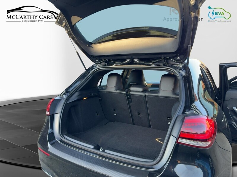 Mercedes-Benz A200 1.3 AMG LINE HATCHBACK 5DR PETROL 7G-DCT AUTO SAT NAV BLUETOOTH DAB STEREO REAR CAMERA JUST 2 OWNERS SAME OWNER FOR 4 YEARS ONLY 70000 MILES SH 72-74 Mitcham Road