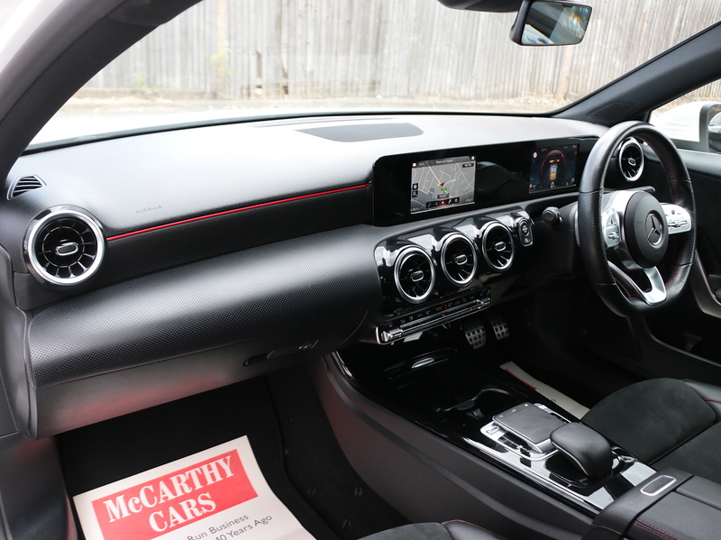 Mercedes-Benz A180 1.3 AMG LINE HATCHBACK 5DR PETROL 7G-DCT AUTO SAT NAV BLUETOOTH DAB STEREO REAR CAMERA JUST 2 OWNERS SAME OWNER FOR 3 YEARS ONLY 64000 MILES SH 72-74 Mitcham Road