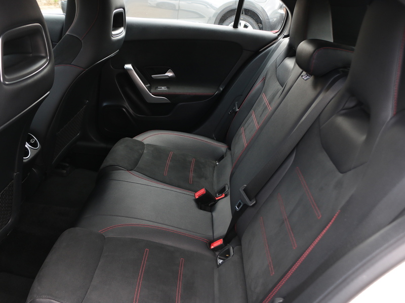 Mercedes-Benz A180 1.3 AMG LINE HATCHBACK 5DR PETROL 7G-DCT AUTO SAT NAV BLUETOOTH DAB STEREO REAR CAMERA JUST 2 OWNERS SAME OWNER FOR 3 YEARS ONLY 64000 MILES SH 72-74 Mitcham Road