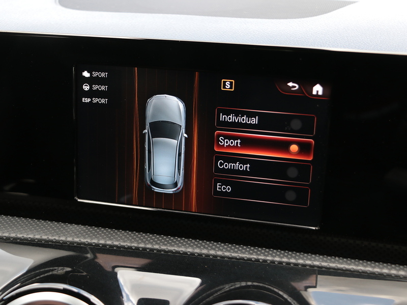 Mercedes-Benz A180 1.3 AMG LINE HATCHBACK 5DR PETROL 7G-DCT AUTO SAT NAV BLUETOOTH DAB STEREO REAR CAMERA JUST 2 OWNERS SAME OWNER FOR 3 YEARS ONLY 64000 MILES SH 72-74 Mitcham Road