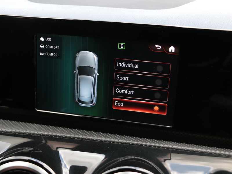 Mercedes-Benz A180 1.3 AMG LINE HATCHBACK 5DR PETROL 7G-DCT AUTO SAT NAV BLUETOOTH DAB STEREO REAR CAMERA JUST 2 OWNERS SAME OWNER FOR 3 YEARS ONLY 64000 MILES SH 72-74 Mitcham Road