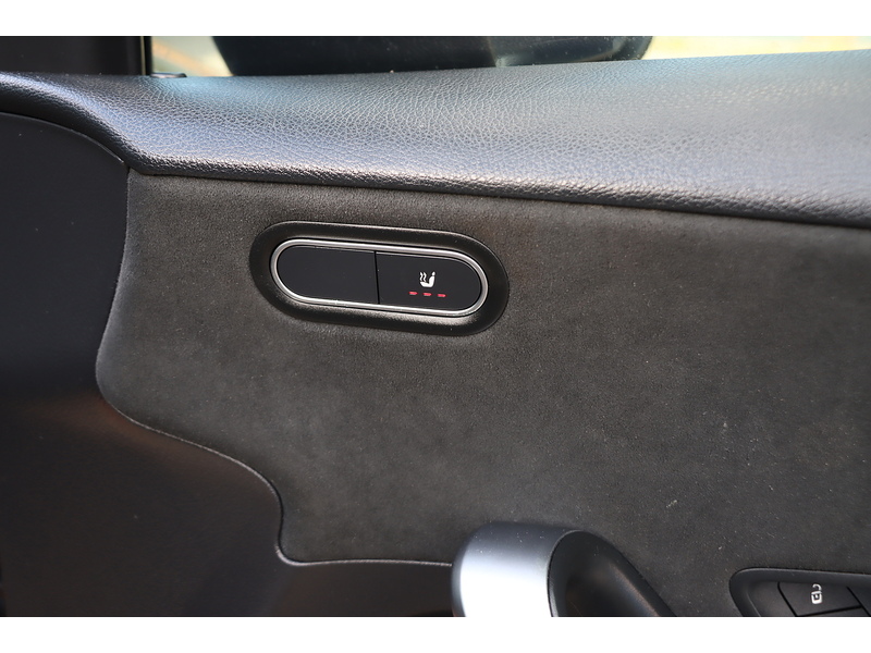 Mercedes-Benz A180 1.3 AMG LINE HATCHBACK 5DR PETROL 7G-DCT AUTO HEATED SEATS SATNAV BLUETOOTH DAB RADIO REAR CAMERA PARKING AIDS ONLY 52000 MILES SH NO ULEZ CHARGE 72-74 Mitcham Road