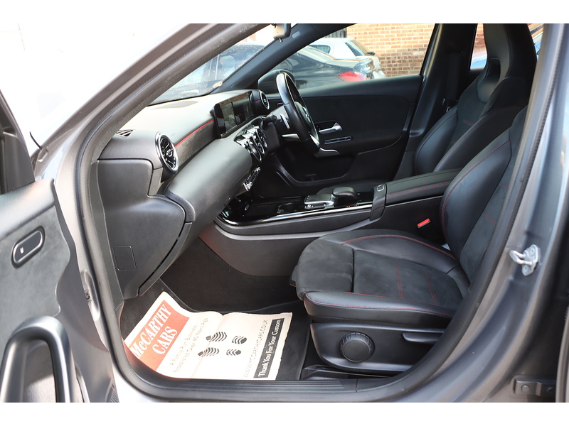 Mercedes-Benz A180 1.3 AMG LINE HATCHBACK 5DR PETROL 7G-DCT AUTO HEATED SEATS SATNAV BLUETOOTH DAB RADIO REAR CAMERA PARKING AIDS ONLY 52000 MILES SH NO ULEZ CHARGE 72-74 Mitcham Road