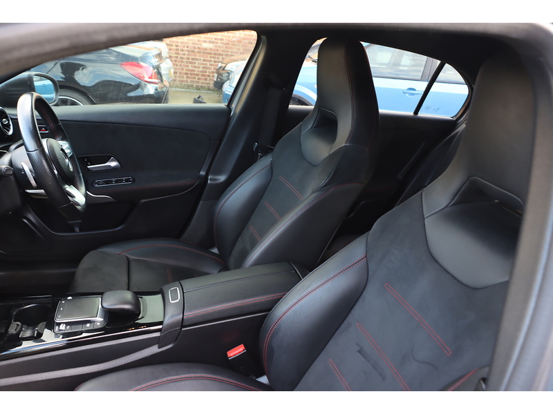 Mercedes-Benz A180 1.3 AMG LINE HATCHBACK 5DR PETROL 7G-DCT AUTO HEATED SEATS SATNAV BLUETOOTH DAB RADIO REAR CAMERA PARKING AIDS ONLY 52000 MILES SH NO ULEZ CHARGE 72-74 Mitcham Road