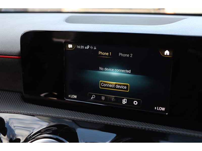 Mercedes-Benz A180 1.3 AMG LINE HATCHBACK 5DR PETROL 7G-DCT AUTO HEATED SEATS SATNAV BLUETOOTH DAB RADIO REAR CAMERA PARKING AIDS ONLY 52000 MILES SH NO ULEZ CHARGE 72-74 Mitcham Road