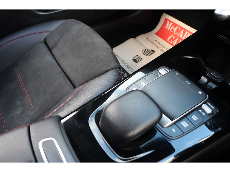 Mercedes-Benz A180 1.3 AMG LINE HATCHBACK 5DR PETROL 7G-DCT AUTO HEATED SEATS SATNAV BLUETOOTH DAB RADIO REAR CAMERA PARKING AIDS ONLY 52000 MILES SH NO ULEZ CHARGE 72-74 Mitcham Road