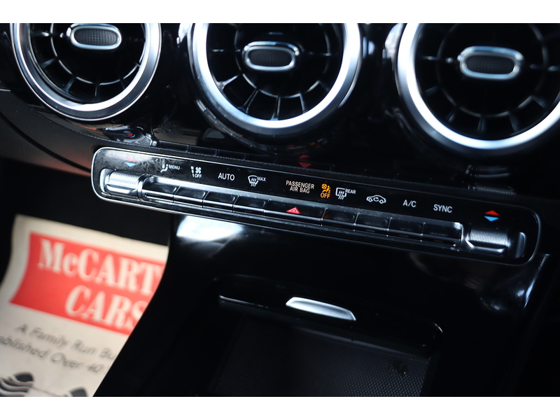 Mercedes-Benz A180 1.3 AMG LINE HATCHBACK 5DR PETROL 7G-DCT AUTO HEATED SEATS SATNAV BLUETOOTH DAB RADIO REAR CAMERA PARKING AIDS ONLY 52000 MILES SH NO ULEZ CHARGE 72-74 Mitcham Road