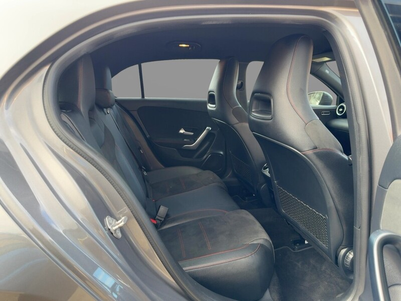 Mercedes-Benz A180 1.3 AMG LINE HATCHBACK 5DR PETROL 7G-DCT AUTO HEATED SEATS SATNAV BLUETOOTH DAB RADIO REAR CAMERA PARKING AIDS ONLY 52000 MILES SH NO ULEZ CHARGE 72-74 Mitcham Road