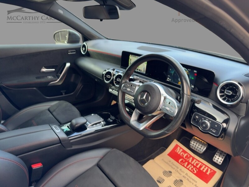 Mercedes-Benz A180 1.3 AMG LINE HATCHBACK 5DR PETROL 7G-DCT AUTO HEATED SEATS SATNAV BLUETOOTH DAB RADIO REAR CAMERA PARKING AIDS ONLY 52000 MILES SH NO ULEZ CHARGE 72-74 Mitcham Road