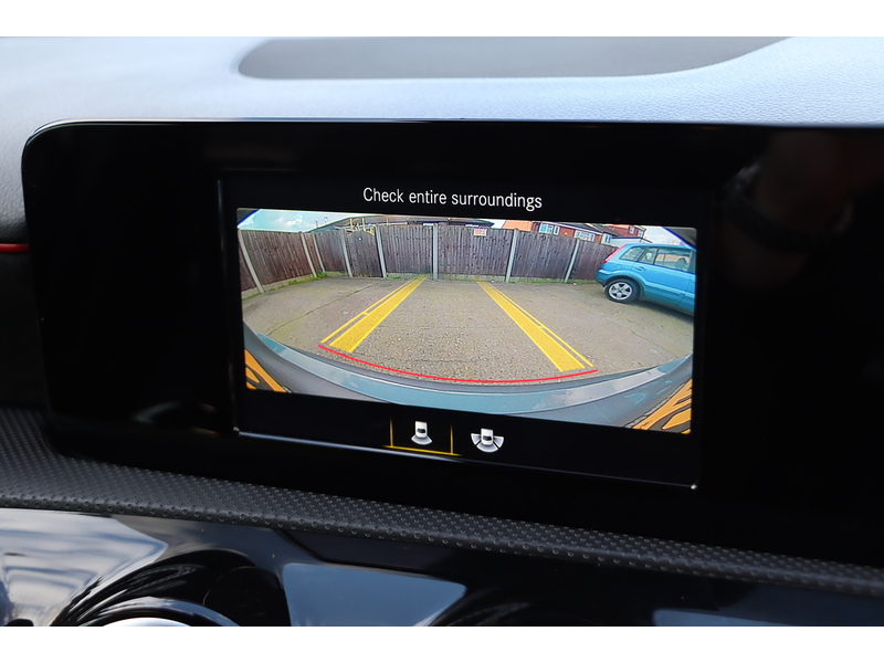 Mercedes-Benz A180 1.3 AMG LINE HATCHBACK 5DR PETROL 7G-DCT AUTO HEATED SEATS SATNAV BLUETOOTH DAB RADIO REAR CAMERA PARKING AIDS ONLY 52000 MILES SH NO ULEZ CHARGE 72-74 Mitcham Road