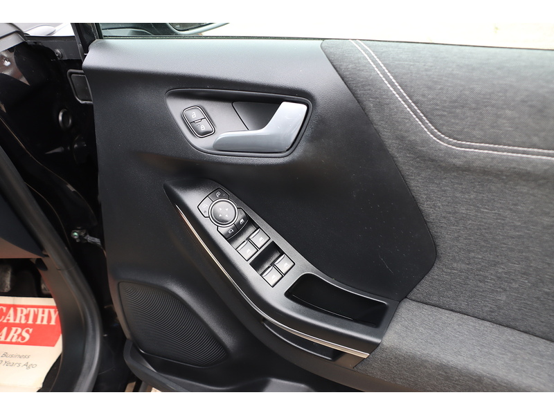 Ford 1.0T ECOBOOST MHEV TITANIUM SUV 5DR PETROL MANUAL HEATED SEATS SATNAV BLUETOOTH DAB STEREO PARKING AIDS JUST 1 OWNER FROM NEW ONLY 35000 MILES SH 72-74 Mitcham Road