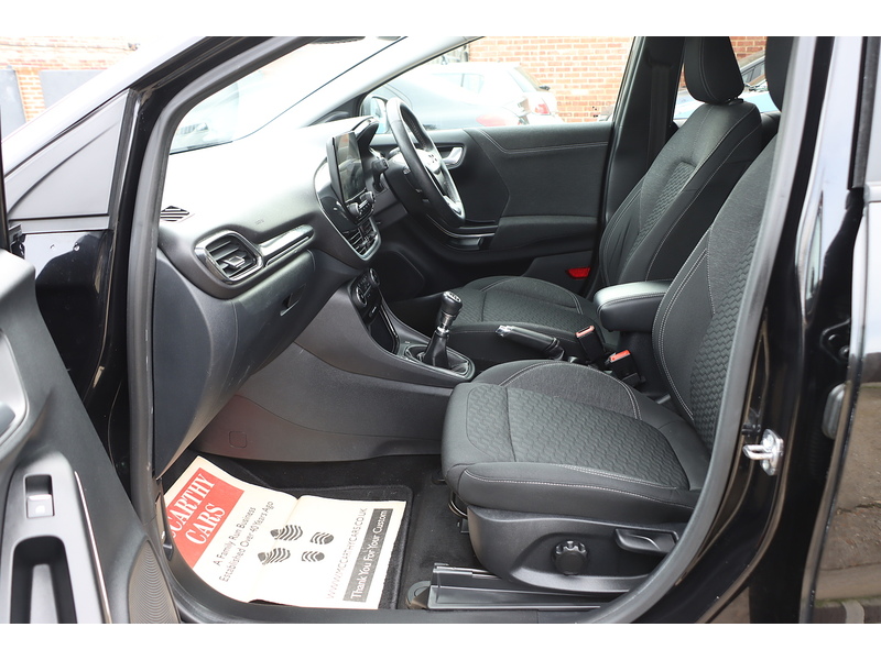 Ford 1.0T ECOBOOST MHEV TITANIUM SUV 5DR PETROL MANUAL HEATED SEATS SATNAV BLUETOOTH DAB STEREO PARKING AIDS JUST 1 OWNER FROM NEW ONLY 35000 MILES SH 72-74 Mitcham Road