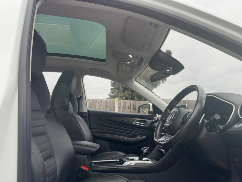 MG 1.5 T-GDI EXCLUSIVE SUV 5DR PETROL DCT AUTO HEATED SEATS SAT NAV BLUETOOTH APPLE CARPLAY REAR CAMERA PARKING AIDS JUST 1 OWNER ONLY 21000 MILES FSH 72-74 Mitcham Road