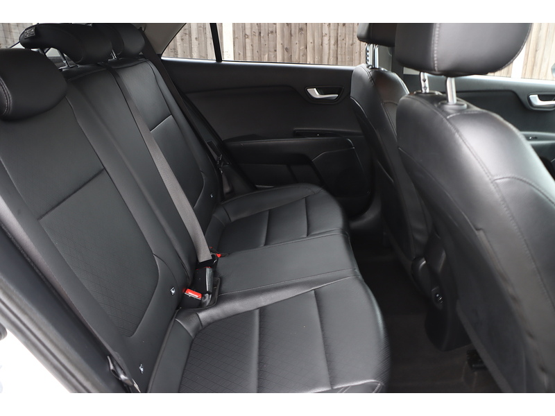 Kia 1.0 T-GDi MHEV 3 Hatchback 5dr Petrol Hybrid Manual Euro 6 (s/s) (118 bhp) 72-74 Mitcham Road