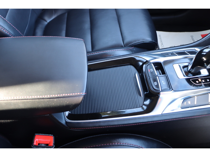 MG 1.5 T-GDI 16.6KWH EXCITE SUV 5DR PETROL PLUG-IN HYBRID AUTO SATNAV BLUETOOTH DAB STEREO APPLE CARPLAY REAR CAMERA PARKING AIDS 1 OWNER 29000 MILES FSH 72-74 Mitcham Road