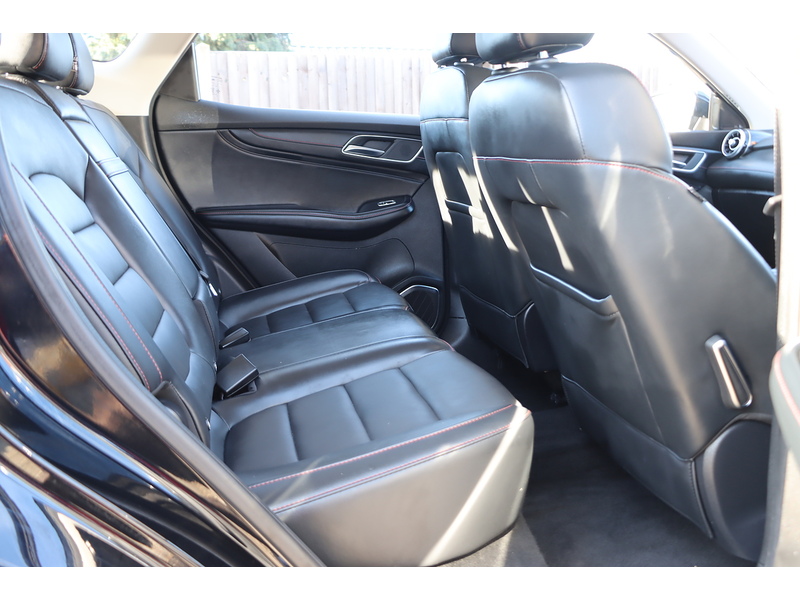 MG 1.5 T-GDI 16.6KWH EXCITE SUV 5DR PETROL PLUG-IN HYBRID AUTO SATNAV BLUETOOTH DAB STEREO APPLE CARPLAY REAR CAMERA PARKING AIDS 1 OWNER 29000 MILES FSH 72-74 Mitcham Road