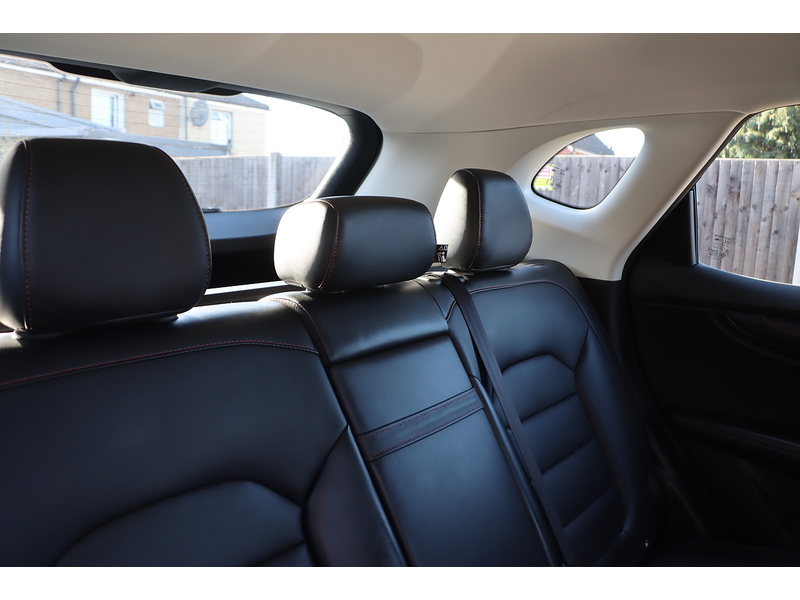 MG 1.5 T-GDI 16.6KWH EXCITE SUV 5DR PETROL PLUG-IN HYBRID AUTO SATNAV BLUETOOTH DAB STEREO APPLE CARPLAY REAR CAMERA PARKING AIDS 1 OWNER 29000 MILES FSH 72-74 Mitcham Road