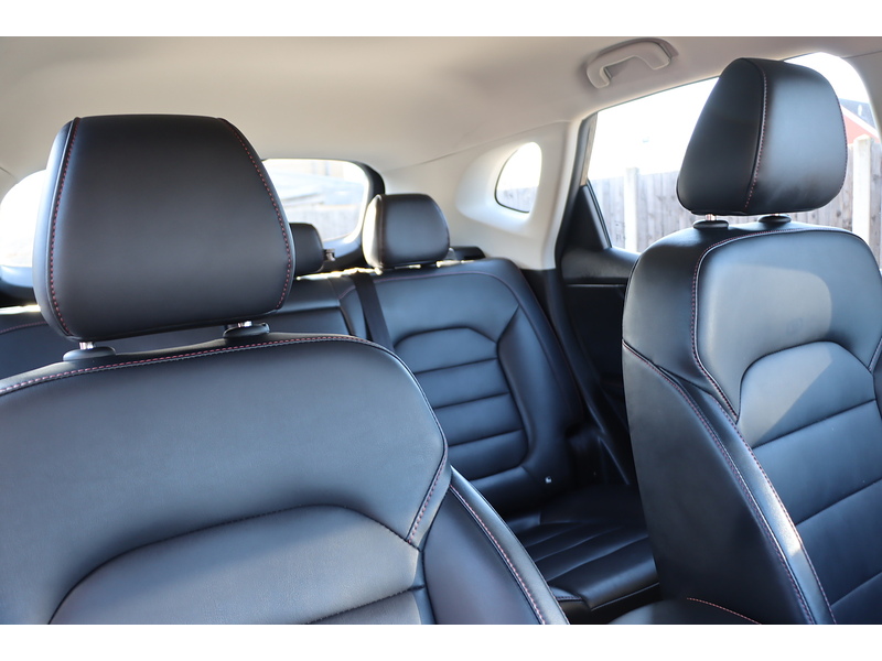 MG 1.5 T-GDI 16.6KWH EXCITE SUV 5DR PETROL PLUG-IN HYBRID AUTO SATNAV BLUETOOTH DAB STEREO APPLE CARPLAY REAR CAMERA PARKING AIDS 1 OWNER 29000 MILES FSH 72-74 Mitcham Road