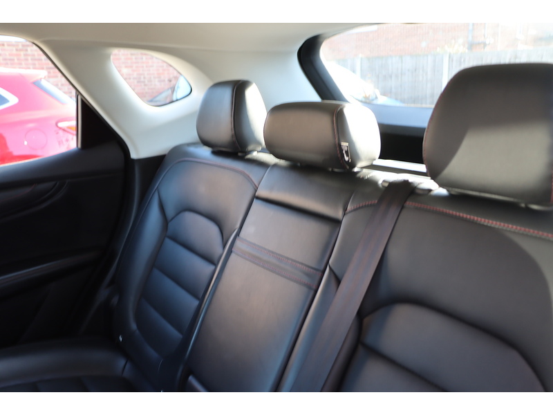 MG 1.5 T-GDI 16.6KWH EXCITE SUV 5DR PETROL PLUG-IN HYBRID AUTO SATNAV BLUETOOTH DAB STEREO APPLE CARPLAY REAR CAMERA PARKING AIDS 1 OWNER 29000 MILES FSH 72-74 Mitcham Road