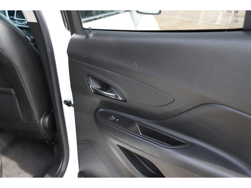 Vauxhall 1.4I TURBO ELITE NAV SUV 5DR PETROL AUTO LEATHER HEATED SEATS SATNAV BLUETOOTH DAB RADIO APPLE CARPLAY PARKING AIDS ONLY 53000 MILES SH NO ULEZ CHARGE 72-74 Mitcham Road