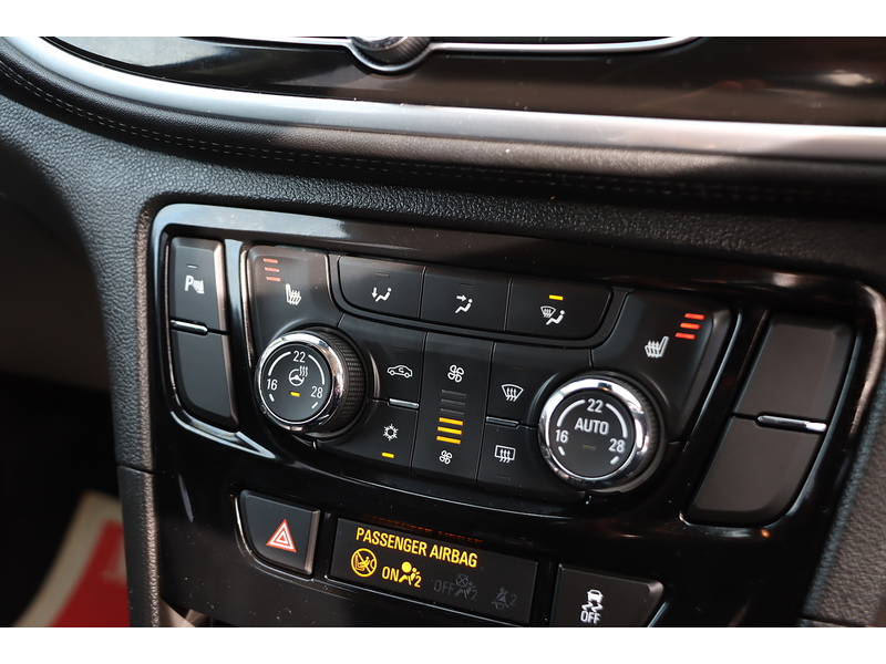 Vauxhall 1.4I TURBO ELITE NAV SUV 5DR PETROL AUTO LEATHER HEATED SEATS SATNAV BLUETOOTH DAB RADIO APPLE CARPLAY PARKING AIDS ONLY 53000 MILES SH NO ULEZ CHARGE 72-74 Mitcham Road