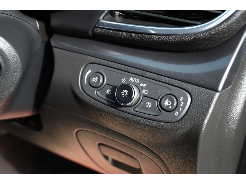 Vauxhall 1.4I TURBO ELITE NAV SUV 5DR PETROL AUTO LEATHER HEATED SEATS SATNAV BLUETOOTH DAB RADIO APPLE CARPLAY PARKING AIDS ONLY 53000 MILES SH NO ULEZ CHARGE 72-74 Mitcham Road