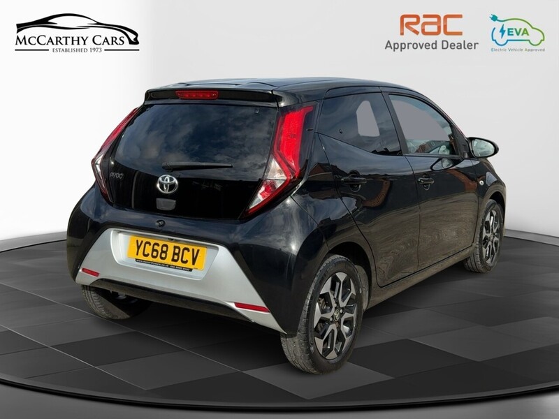 Toyota 1.0 VVT-I X-PLORE HATCHBACK 5DR PETROL MANUAL SAT NAV BLUETOOTH DAB STEREO REAR CAMERA SAME OWNER FOR 3 YEARS ONLY 29000 MILES SH NO ULEZ CHARGE 72-74 Mitcham Road