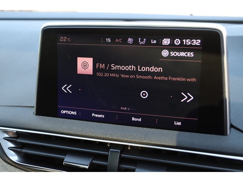 Peugeot 1.2 PURETECH GT LINE PREMIUM SUV 5DR PETROL EAT AUTO 7 SEATER SUNROOF HEATED SEATS SAT NAV BLUETOOTH DAB STEREO APPLE CARPLAY REAR CAM 33000 MILES FSH 72-74 Mitcham Road