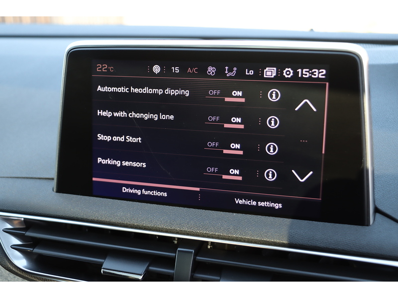 Peugeot 1.2 PURETECH GT LINE PREMIUM SUV 5DR PETROL EAT AUTO 7 SEATER SUNROOF HEATED SEATS SAT NAV BLUETOOTH DAB STEREO APPLE CARPLAY REAR CAM 33000 MILES FSH 72-74 Mitcham Road