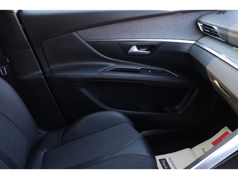 Peugeot 1.2 PURETECH GT LINE PREMIUM SUV 5DR PETROL EAT AUTO 7 SEATER SUNROOF HEATED SEATS SAT NAV BLUETOOTH DAB STEREO APPLE CARPLAY REAR CAM 33000 MILES FSH 72-74 Mitcham Road