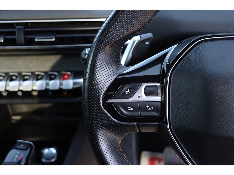 Peugeot 1.2 PURETECH GT LINE PREMIUM SUV 5DR PETROL EAT AUTO 7 SEATER SUNROOF HEATED SEATS SAT NAV BLUETOOTH DAB STEREO APPLE CARPLAY REAR CAM 33000 MILES FSH 72-74 Mitcham Road