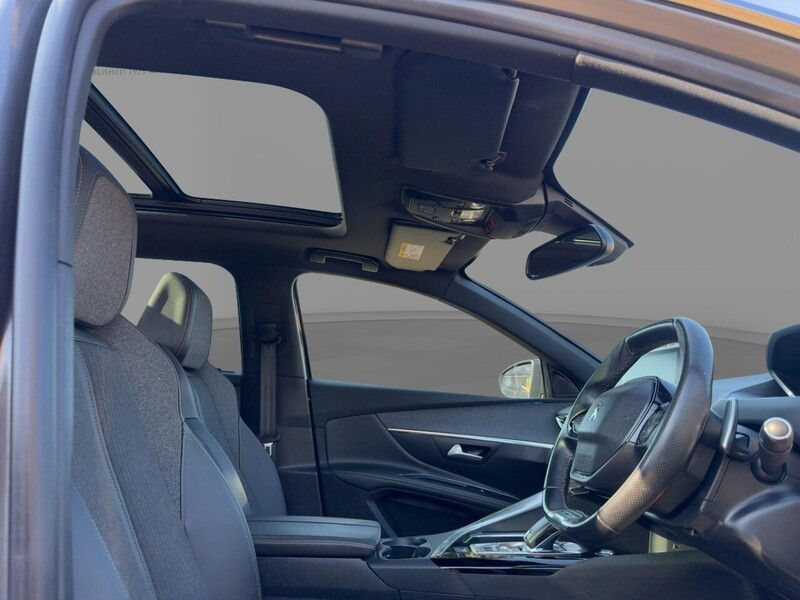 Peugeot 1.2 PURETECH GT LINE PREMIUM SUV 5DR PETROL EAT AUTO 7 SEATER SUNROOF HEATED SEATS SAT NAV BLUETOOTH DAB STEREO APPLE CARPLAY REAR CAM 33000 MILES FSH 72-74 Mitcham Road