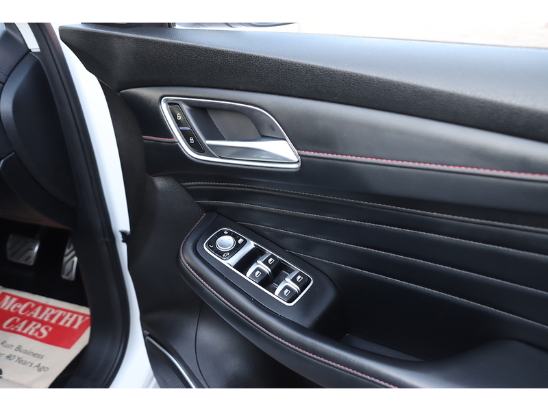 MG 1.5 T-GDI EXCLUSIVE SUV 5DR PETROL DCT AUTO SUNROOF HEATED SEATS SATNAV BLUETOOTH APPLE CARPLAY REAR CAMERA PARKING AIDS JUST 2 OWNERS 46000 MILES FSH 72-74 Mitcham Road