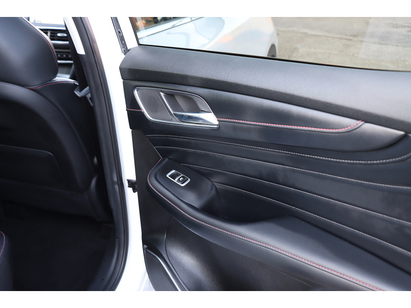 MG 1.5 T-GDI EXCLUSIVE SUV 5DR PETROL DCT AUTO SUNROOF HEATED SEATS SATNAV BLUETOOTH APPLE CARPLAY REAR CAMERA PARKING AIDS JUST 2 OWNERS 46000 MILES FSH 72-74 Mitcham Road